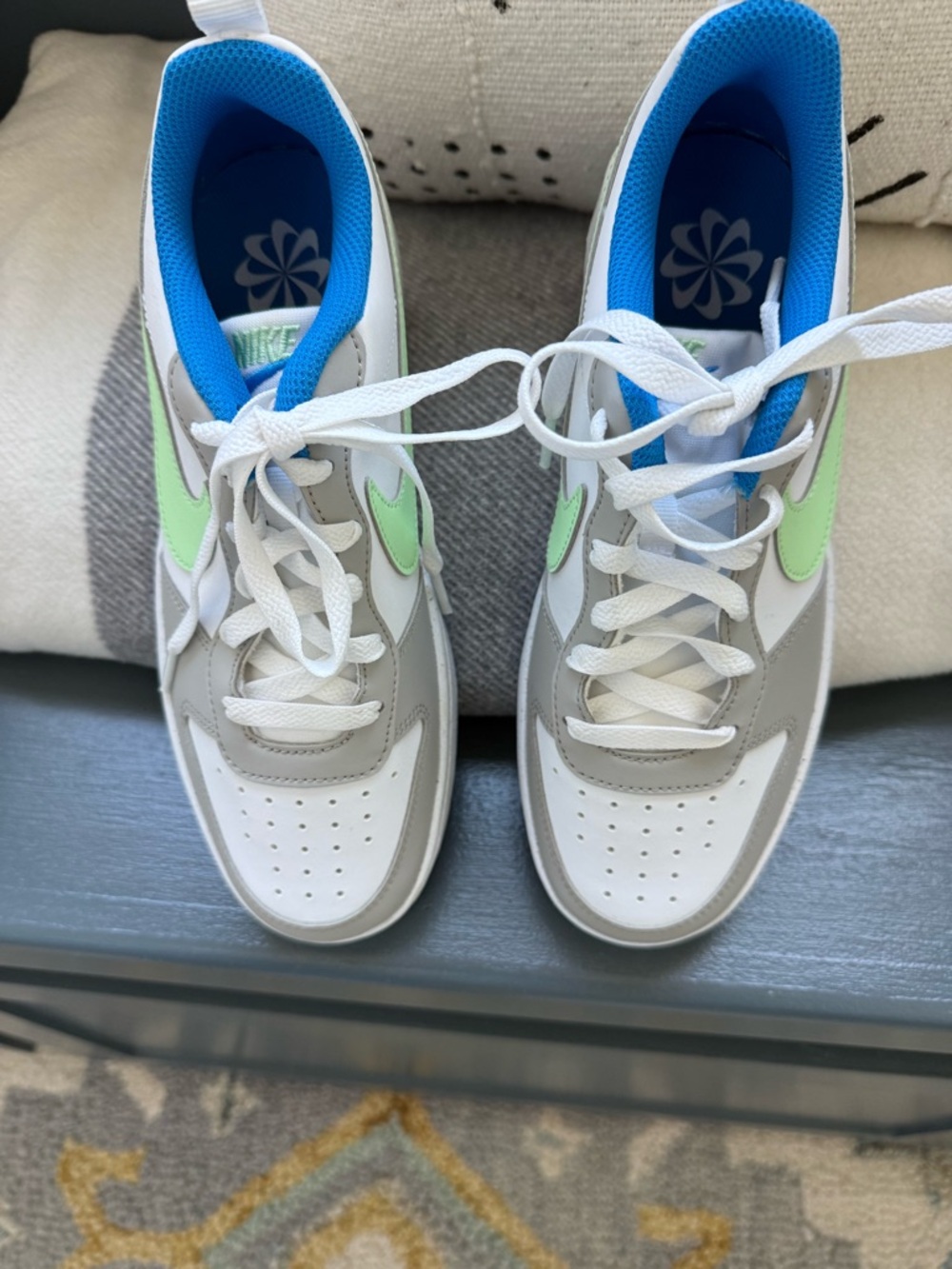 NEW Nike Kids Blue and White Sneakers with Green Accent 5.5.